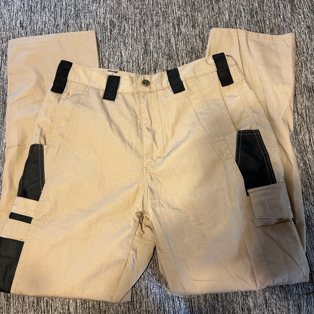 Outdoor Tactics men’s pants small Tan